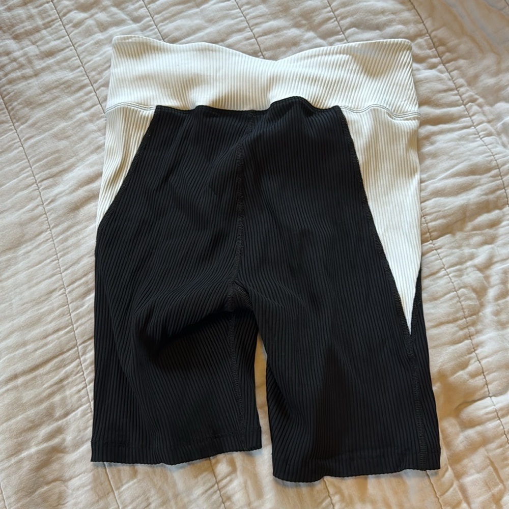 Year of Ours // Ribbed Studio Biker Short - Picture 9 of 9